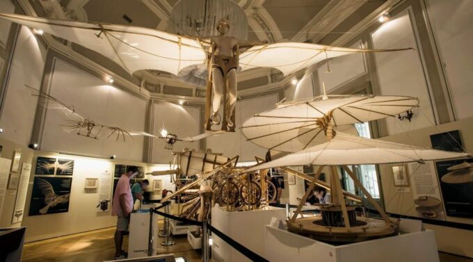 Milan: Duomo & Gelato. Private Family Tour Designed for Kids - F.A.O. Schwarz and Gelato Tasting