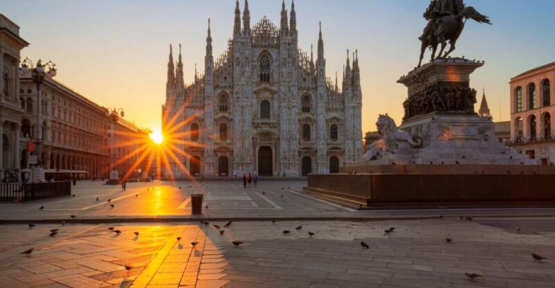 Milan: Express Walk With a Local in 90 Minutes - Experience Highlights