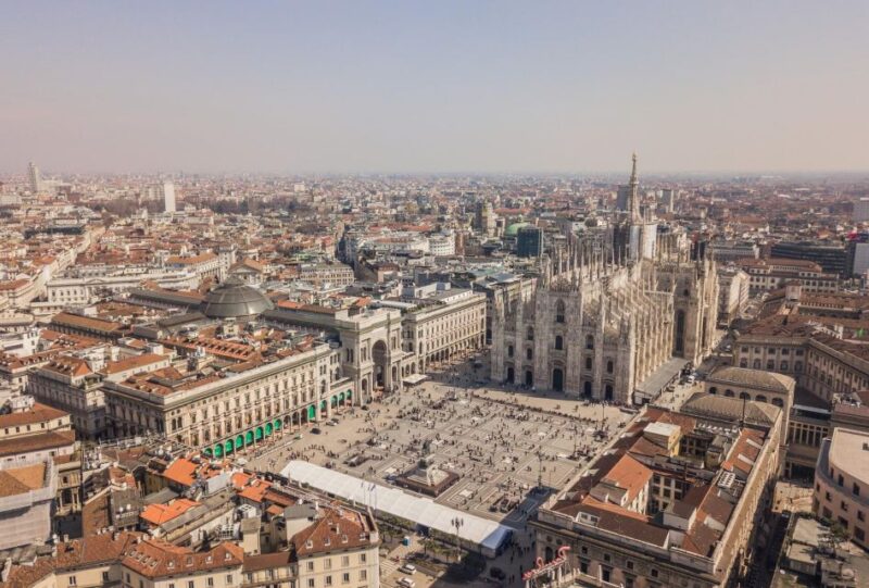 Milan: Express Walk With a Local in 90 Minutes - Booking Details