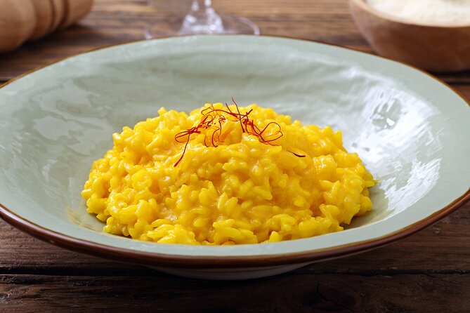 Milan Gourmet Food Tour - Do Eat Better Experience - Exploring Milans City Center