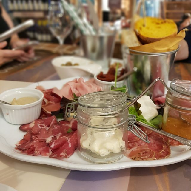 Milan: Guided Bar-Hopping Tour With Welcome Drink - Bar-Hopping Tour Logistics