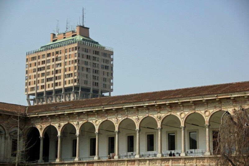 Milan Highlights Private 3-Hour Walking Tour - Meeting Point