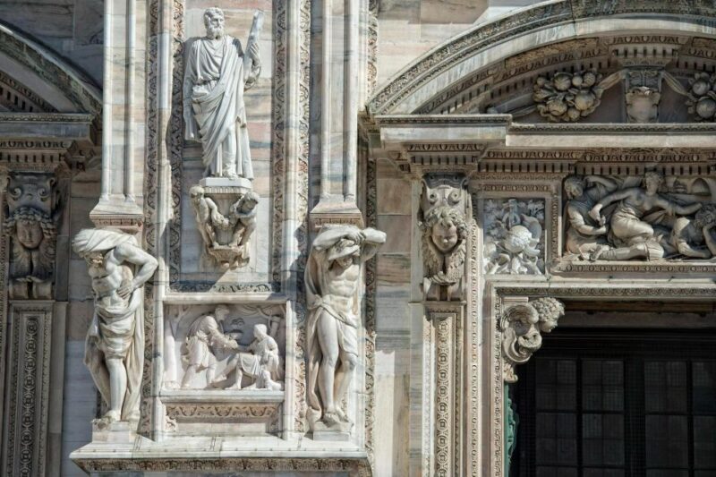 Milan: Insta-Perfect Walk With a Local - Cultural Insights and Local Recommendations