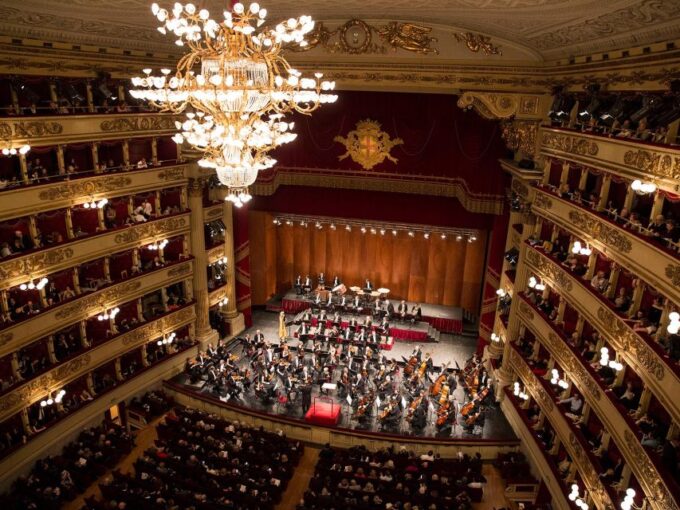Milan: La Scala Theater Guided Tour Symphony of Legends - Admiring the Opulent Interiors