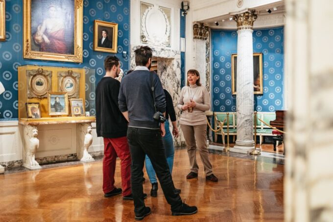 Milan: La Scala Theatre and Museum Guided Tour - Language Options