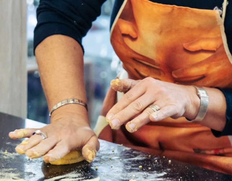 Milan: Local Cuisine Cooking Class With Wine - Class Details