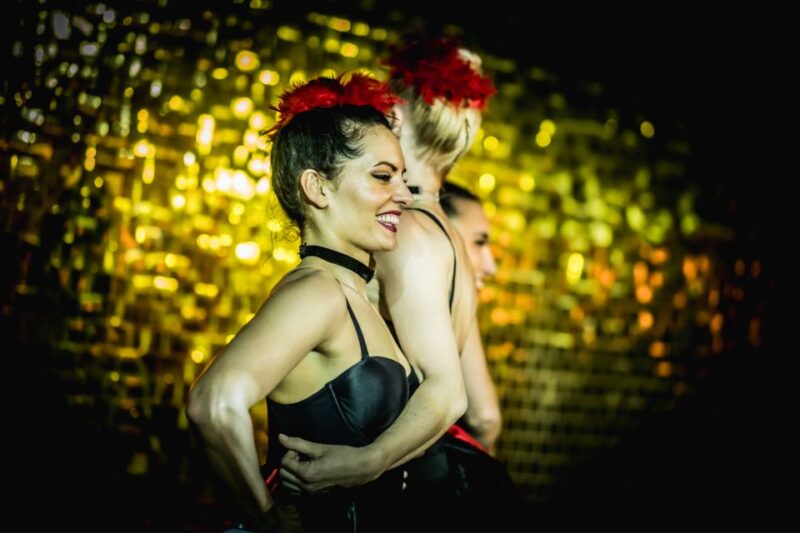 Milan: Maison Milano Friday Dinner Show - Reservation Details