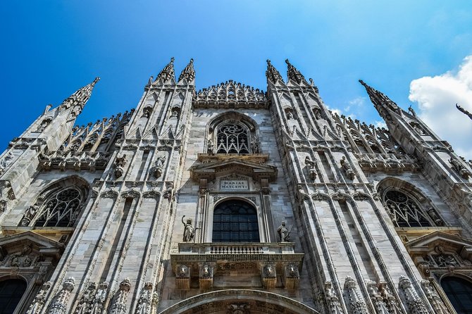 Milan Must-See Sites Guided Tour With Skip-The Line Tickets to Duomo & Cathedral - Engaging Commentary and History