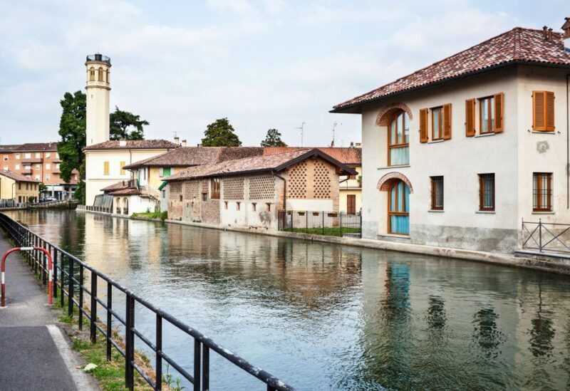 Milan: Navigli District Canal Boat Tour With Aperitivo - Key Points