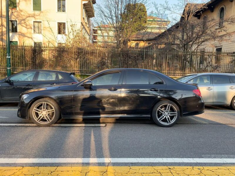 Milan: Orio Al Serio BGY Airport Transfer SEDAN CAR E CLASS - Key Points