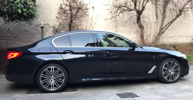 Milan: Orio Al Serio BGY Airport Transfer SEDAN CAR E CLASS - Vehicle Amenities