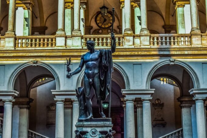Milan: Pinacoteca Art Gallery and Brera District Guided Tour - Tour Languages