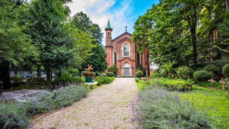 Milan: Private Exclusive History Tour With a Local Expert - Booking and Cancellation