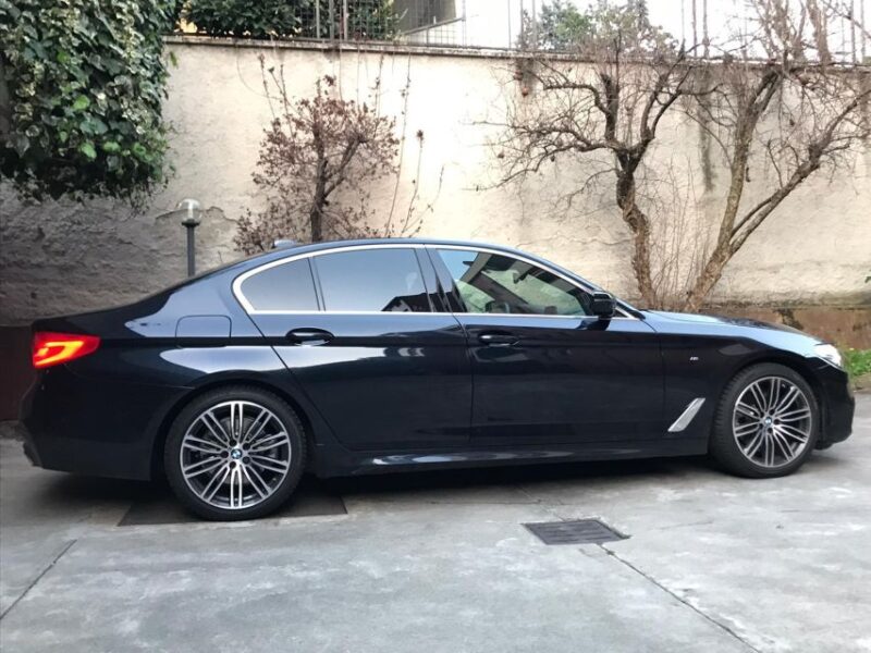 Milan: Private MALPENSA Airport Transfer With Chauffeur - Key Points