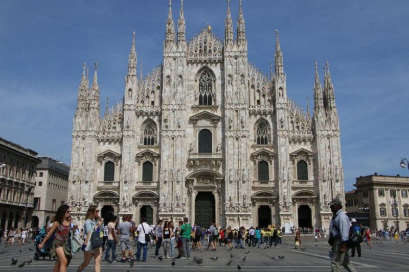 Milan: Private Sightseeing & Shopping Tour With a Local - Experience Highlights