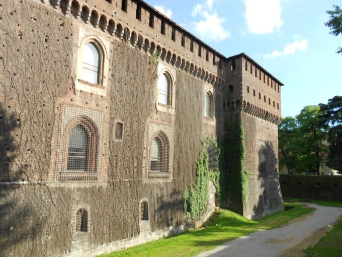 Milan: Skip the Line Castle and Renaissance Private Tour - Frequently Asked Questions