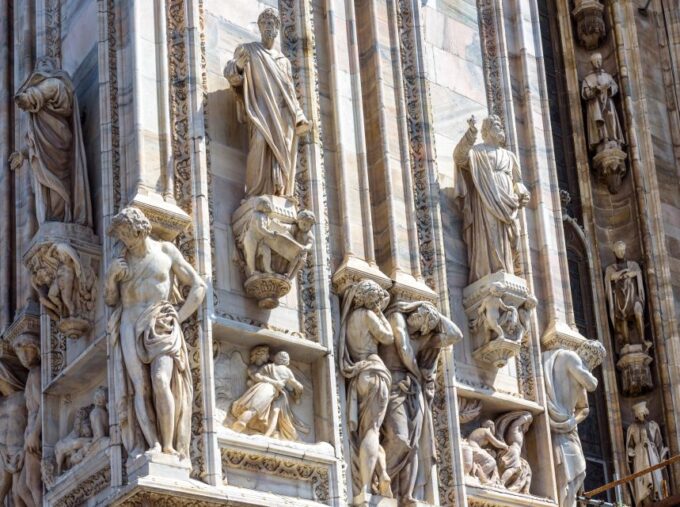 Milan: Skip the Line Duomo Cathedral Guided Tour - Skip the Lines