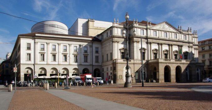 Milan: Skip-the-Line La Scala Museum Guided Tour - Optional Sightseeing Ticket