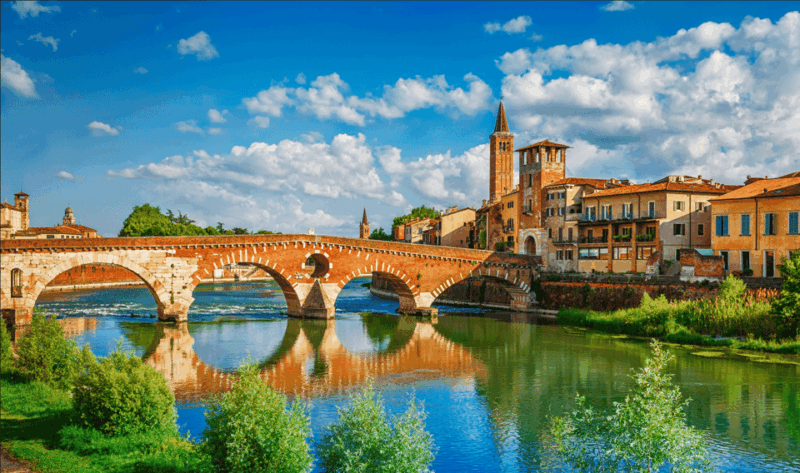 Milan: Verona Day Tour With a Lake Garda Cruise to Sirmione - Departure
