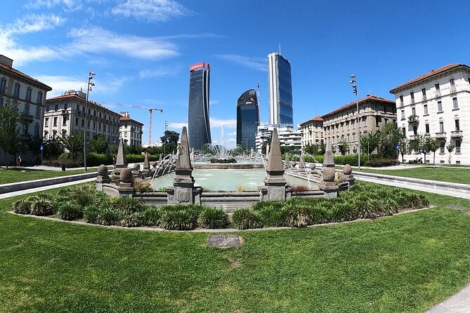 Milan Virtual Tour - About the Guide