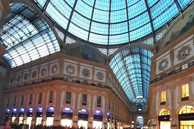 Milans Premier Experience: Skip-the-Line Duomo & La Scala Tour - La Scala - Legendary Opera House