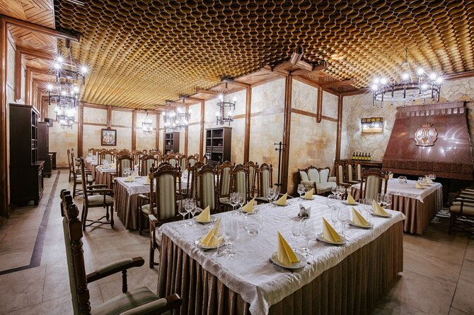 Milestii Mici Underground Winery Tour INCLUDING Wine Tasting - Pairing Moldovan Cuisine With Wines