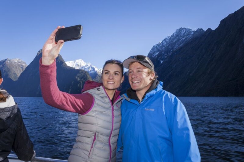Milford Sound: 2-Hour Small Boat Scenic Cruise - Points of Interest