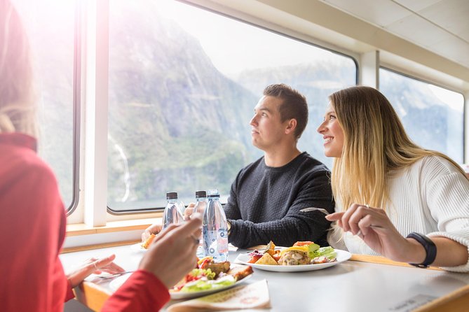 Milford Sound Coach and Cruise From Te Anau With Buffet Lunch - Customer Reviews and Feedback