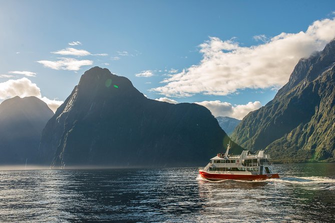 Milford Sound Cruise With Optional Kayak Tour - Key Features and Activities