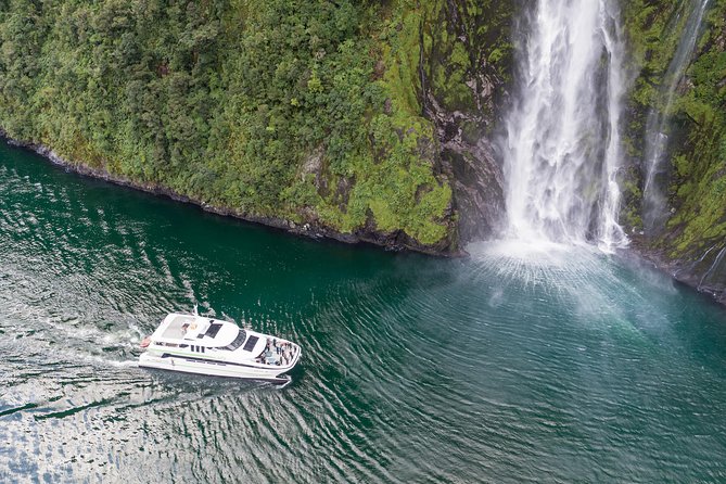 Milford Sound Day Tour With Lunch From Queenstown - Detailed Tour Information