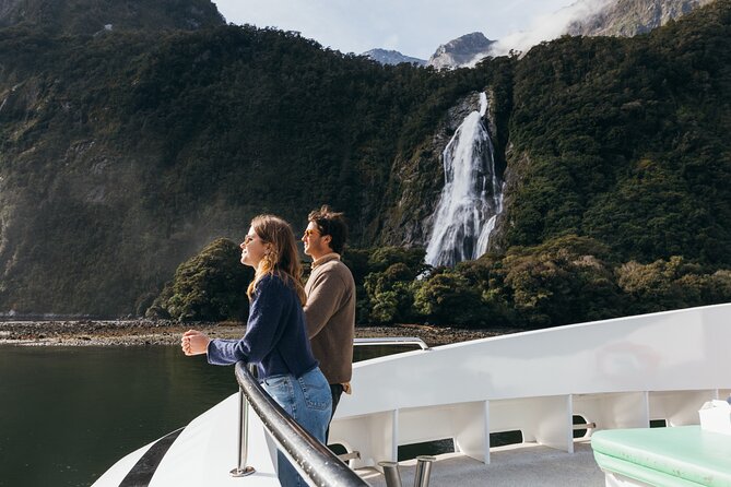 Milford Sound Fly Cruise Fly Ex Queenstown - Food and Beverage Options