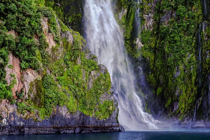 Milford Sound Heli Flight Including Scenic Landings, Boat Cruise - Filming Locations