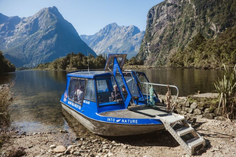 Milford Sound: Milford Track Day Hike - Scenic Highlights