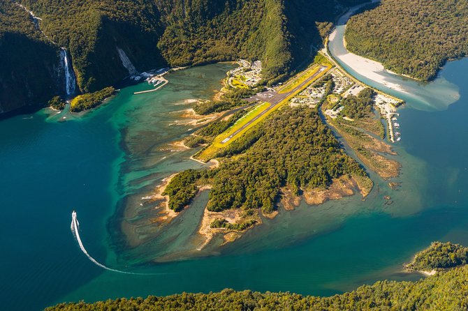 Milford Sound Scenic Flyover Ex Queenstown - Scenic Highlights