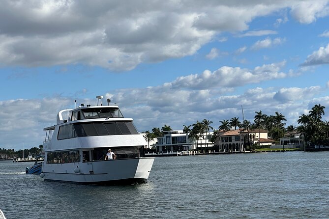 Millionaire Homes Miami Favorite Boat Cruise - Inclusions and Exclusions