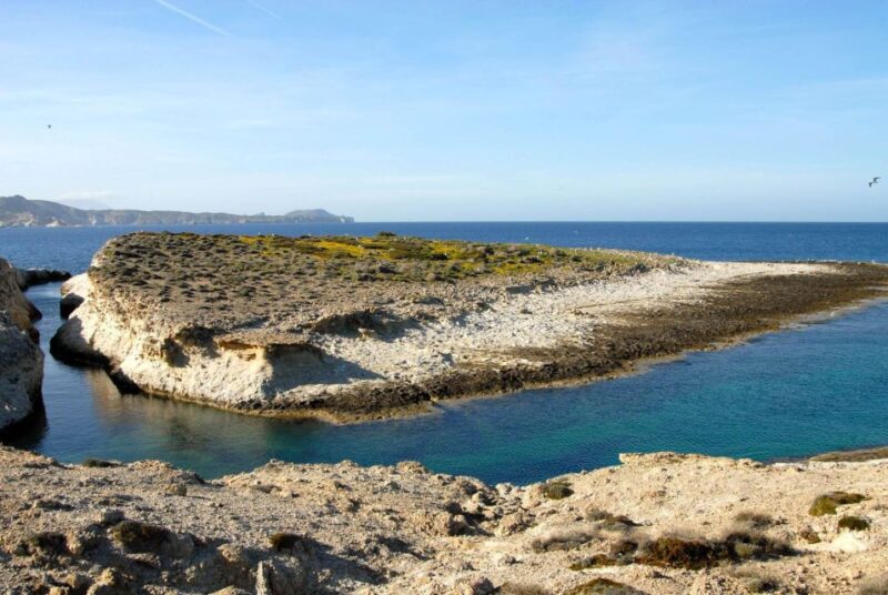 Milos Geological Hiking Tour - Exploring Sarakiniko Beach