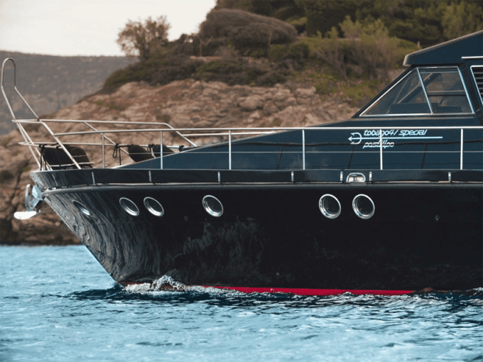 Milos: Luxury Motoryacht Cruise to Kleftiko With Lunch - Frequently Asked Questions