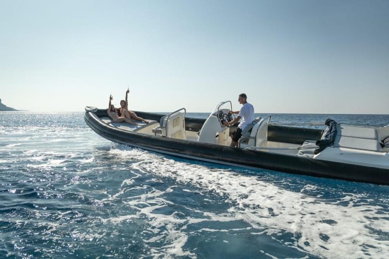 Milos, Polyegos : Island Excursion With Blue Bay Exploration - Visiting Glaronisia Islands