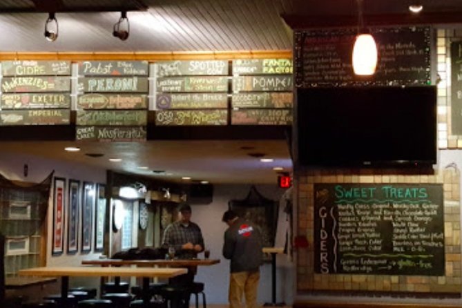 Milwaukee Bar Hunt: Milwaukee Bar Crawl - Accessibility and Requirements