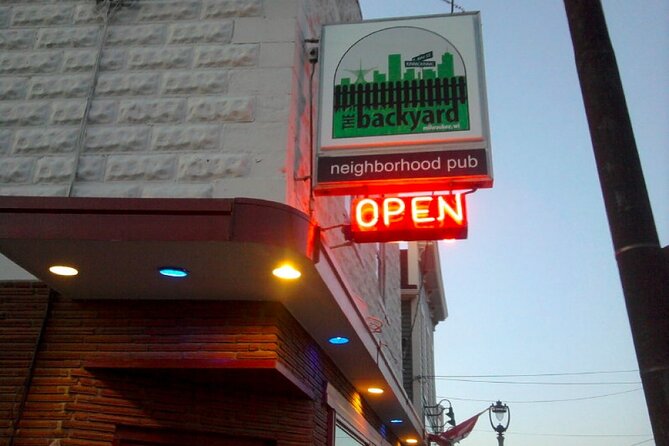 Milwaukee Bar Hunt: Milwaukee Bar Crawl - Exploring the Bay View Neighborhood