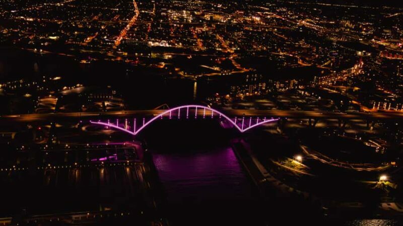 Milwaukee: Helicopter Rides Over Downtown & Lakefront - Practical Details and Considerations