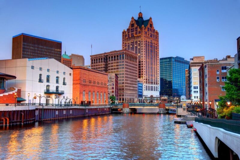 Milwaukee Marvels: A 2-Hour Private Tour - Itinerary Highlights