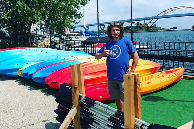 MilwaukeeTandem Kayak Rental - Key Points