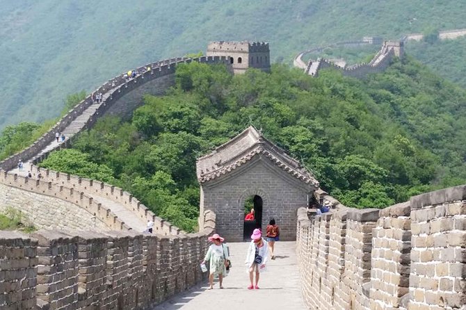 Ming Tomb Plus Mutuanyu Great Wall Coach Tour - Discovering Mutianyu Great Wall