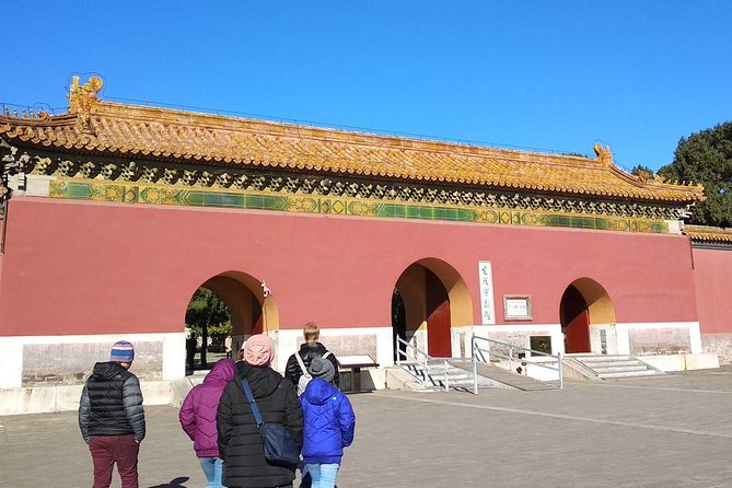 Ming Tomb Plus Mutuanyu Great Wall Coach Tour - Convenience Features