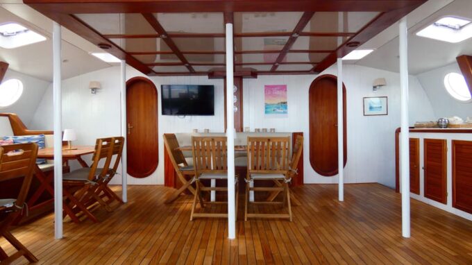 Mini Cruise on a Maxi Catamaran (Trinité-Sur-Mer/Belle-Ile) - Onboard Dining and Cuisine