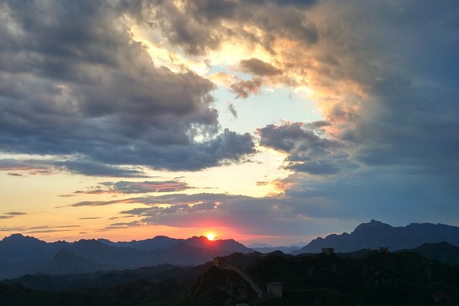 Mini-Group 6km Hiking Jinshanling Great Wall to Simatai West - Itinerary and Duration of the Tour