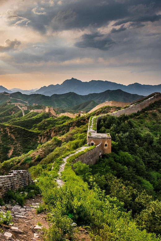 Mini Group Hiking Tour Of Beijing Jinshangling Great Wall - Experience Highlights