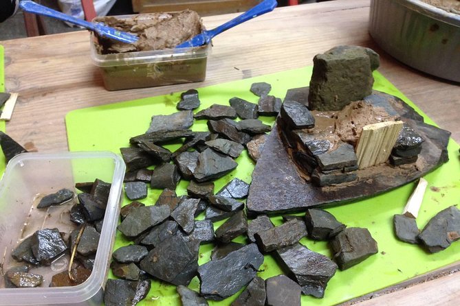 Miniature Schist House Workshop - Creative Crafting Experience