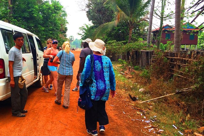 Minibus - 2 D, 1 N Siem Reap / Koh Ker / Loas Border Adventure - Health and Accessibility